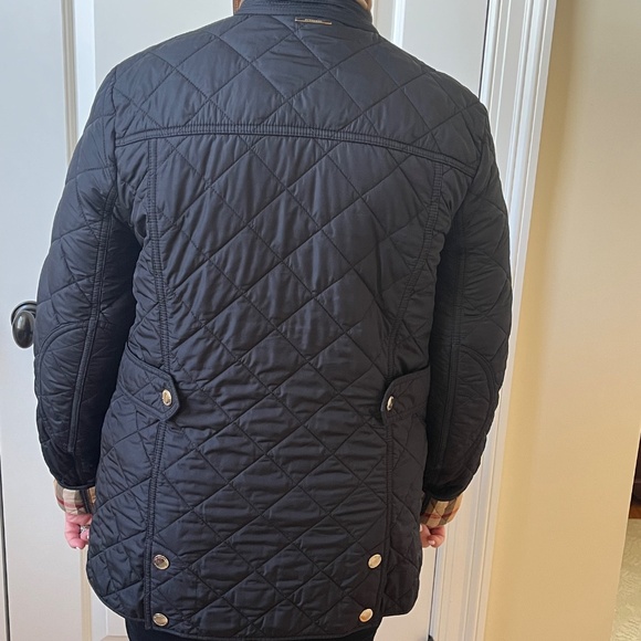Burberry size Medium Black jacket - Picture 3 of 4